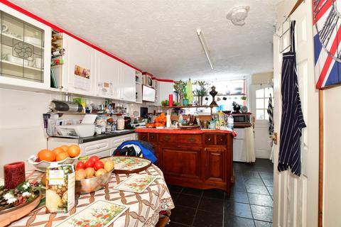 18 Thornton Place, Horley, RH6 8RY