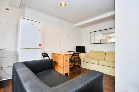 4 bedroom maisonette to rent, Portia Way, Off Burdett Road, Mile End, London, E3