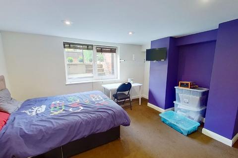 5 bedroom house to rent - St. Anns Avenue, Burley, Leeds