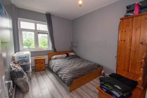 2 bedroom maisonette for sale, Kashmir Road, Leicester