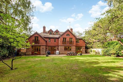 6 bedroom detached house to rent, Leigh Place, Cobham, Surrey, KT11