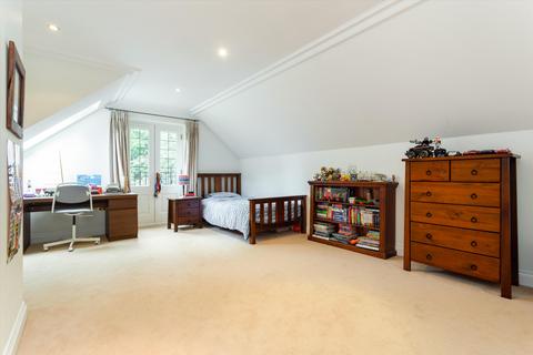 6 bedroom detached house to rent, Leigh Place, Cobham, Surrey, KT11