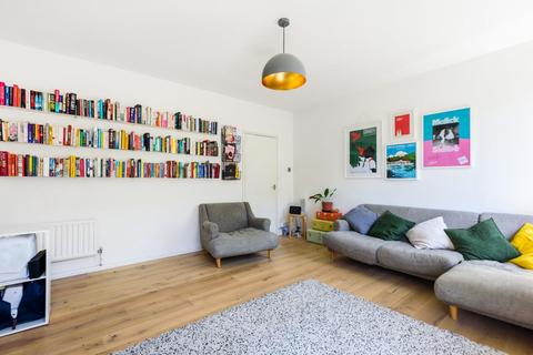 Flat 50, Renton Close Brixton Hill, London, SW2 1EZ