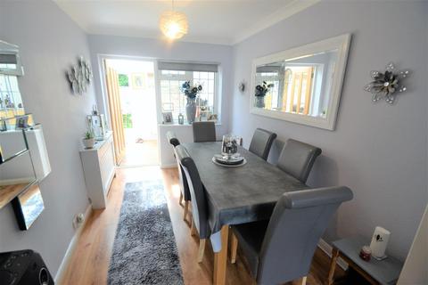 41 The Gardens, Feltham, TW14 9PP