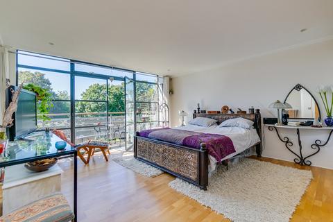 undefined, Point Wharf Lane, Brentford, Middlesex