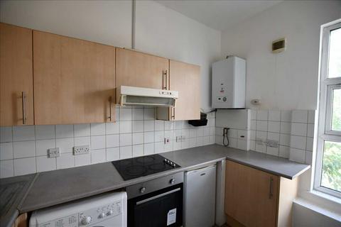 1 bedroom property to rent, High Road, London