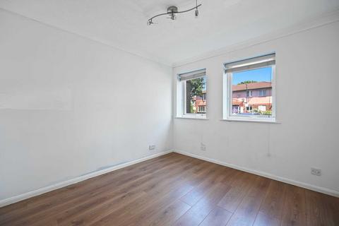 1 bedroom flat to rent, Large One Bedroom with Off Street Parking in Bermondsey
