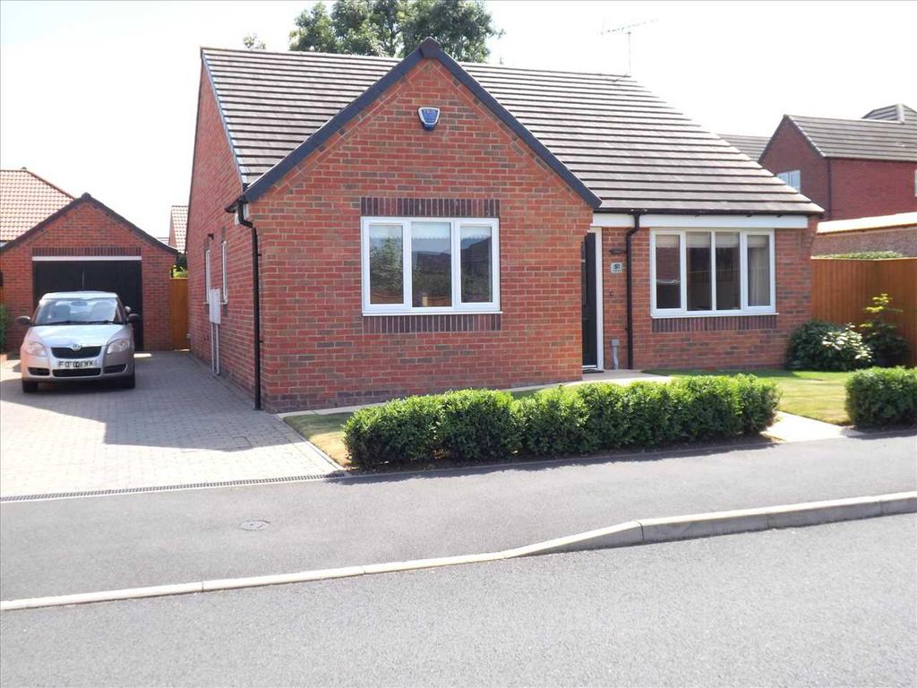 Fallowfield, Clowne, Chesterfield 3 bed bungalow £350,000