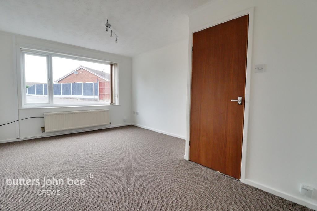 Lansdowne Road, Crewe 2 bed end of terrace house £160,000