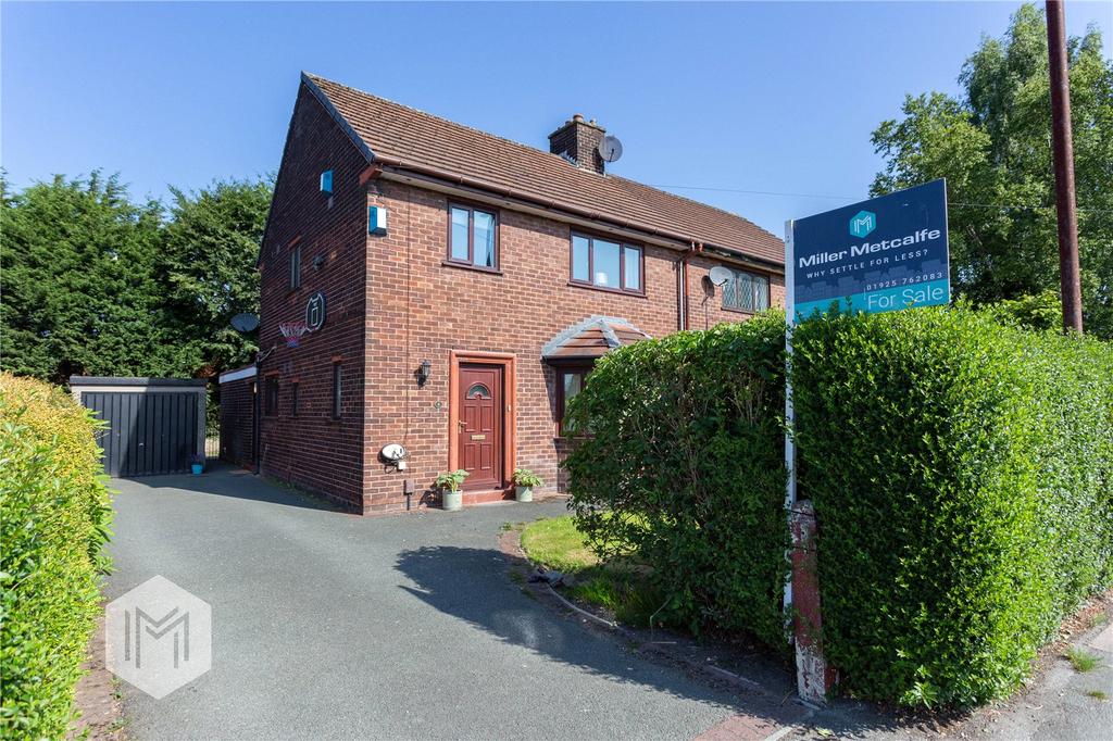 Stone Cross Lane North, Lowton... 3 bed semidetached house £235,000