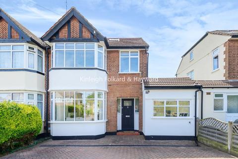 90 Woodside Avenue, Chislehurst, BR7 6BS