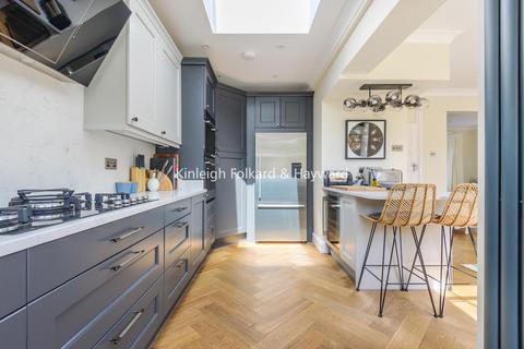 90 Woodside Avenue, Chislehurst, BR7 6BS