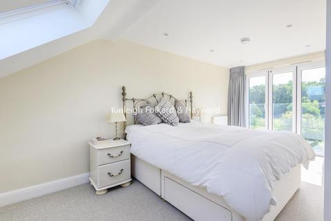 90 Woodside Avenue, Chislehurst, BR7 6BS