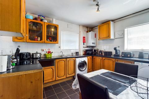370 Barks Drive, Stoke-on-trent, ST6 8EU