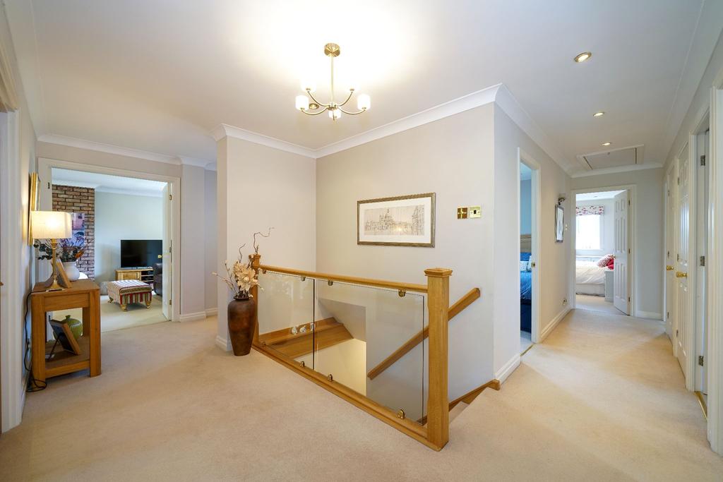 Grange Park Road, Bromley Cross, Bolton, BL7 4 bed detached house for