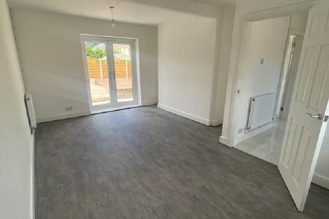 1 Ffordd Glandwr, Ystalyfera, Swansea, SA9 2ER