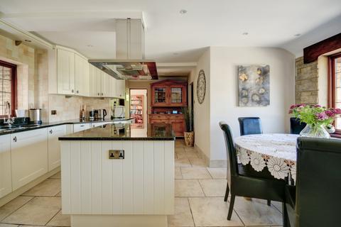 5 bedroom detached house for sale - Cirencester, GL7