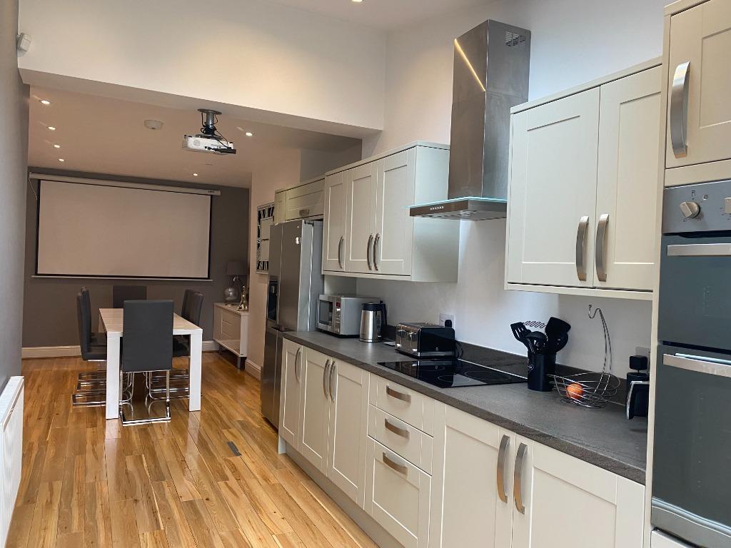 Whiston Lane, Huyton, Liverpool, L36 4 bed semidetached house £280,000