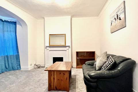 2 bedroom maisonette for sale, MITCHAM, CR4