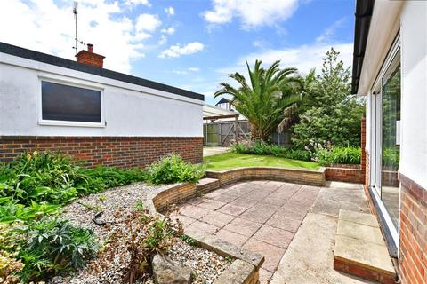 2 bedroom detached bungalow for sale - Second Avenue, Broadstairs, Kent