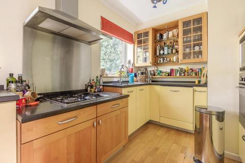 24 Hatcliffe Close, London, SE3 9UE