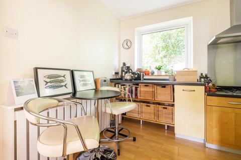 24 Hatcliffe Close, London, SE3 9UE