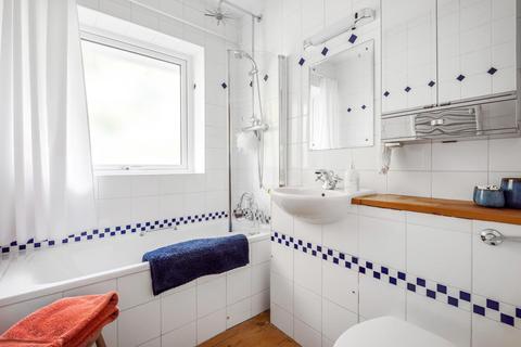 24 Hatcliffe Close, London, SE3 9UE