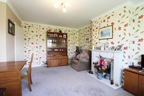 2 bedroom semi-detached bungalow for sale - Kings Mead, Driffield, YO25 5FD
