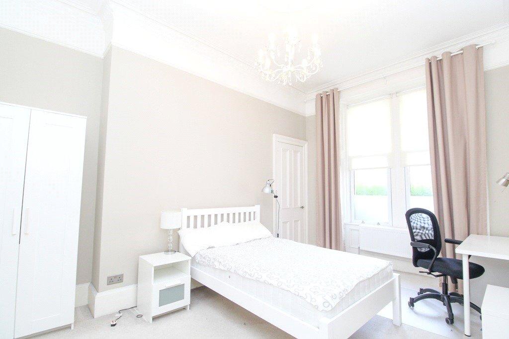 Apartment in Glasgow - More