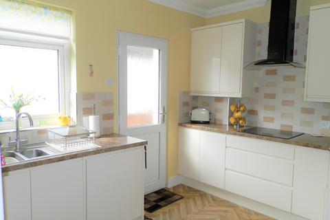 128 Alma Avenue, Hornchurch, RM12 6BP