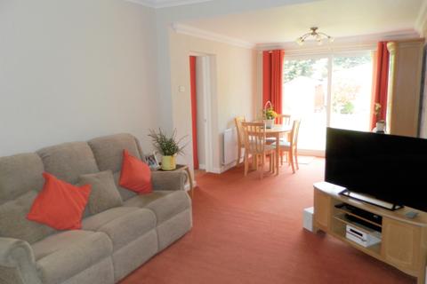 128 Alma Avenue, Hornchurch, RM12 6BP
