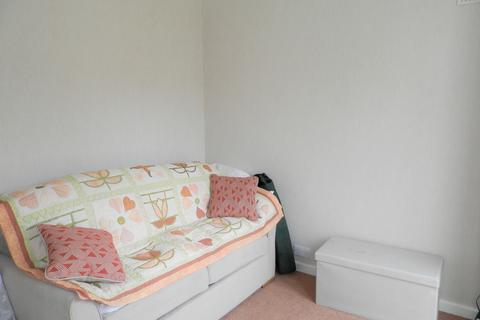 128 Alma Avenue, Hornchurch, RM12 6BP