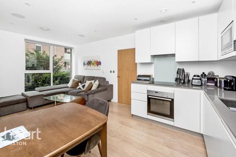 8 Albemarle Walk, London, SW9 0FH