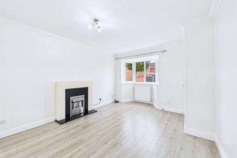 3 bedroom detached house to rent, Long Field Drive, Edenthorpe, Doncaster, DN3