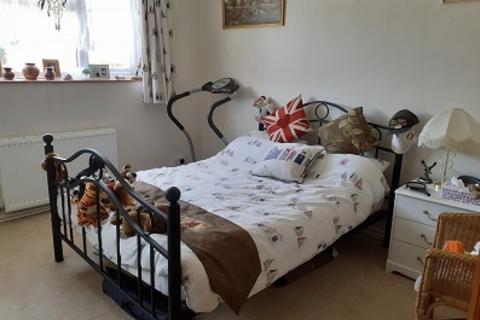 98 Town Lane, Stanwell, Staines-upon-thames, TW19 7PE