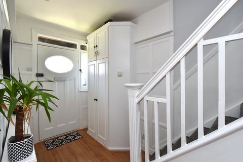 24 Nyon Grove, London, SE6 4EU