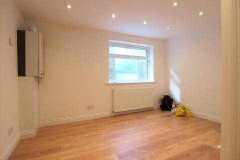 2 bedroom flat to rent, Brecknock Road, Tufnell Park, N7