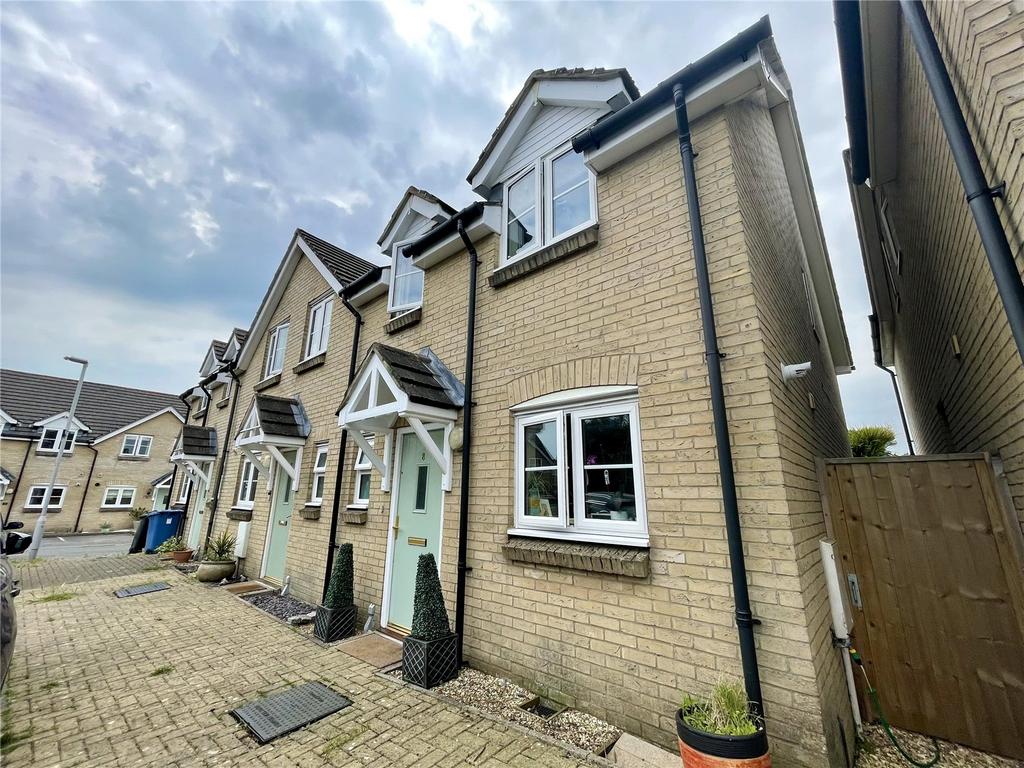 3 bedroom semi-detached house to rent