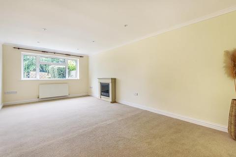 10 Manor Road, Ducklington, Witney, OX29 7YA