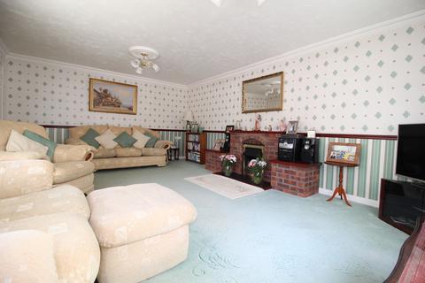 4 bedroom detached bungalow for sale - Arras Close, Trowbridge