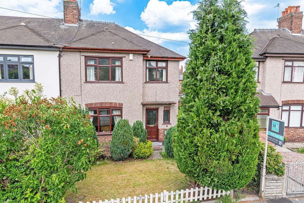 East Avenue, Stockton Heath, Warrington 3 bed semidetached house £