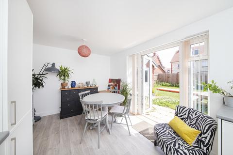 46 Chamomile Way, Didcot, OX11 6HH