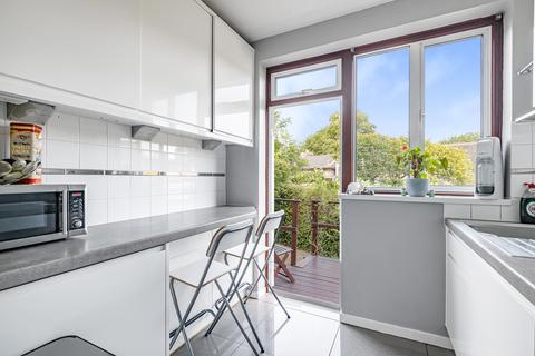 18 Alexandra Gardens, London, N10 3RL