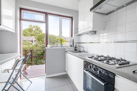 18 Alexandra Gardens, London, N10 3RL