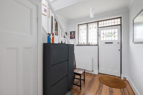 18 Alexandra Gardens, London, N10 3RL