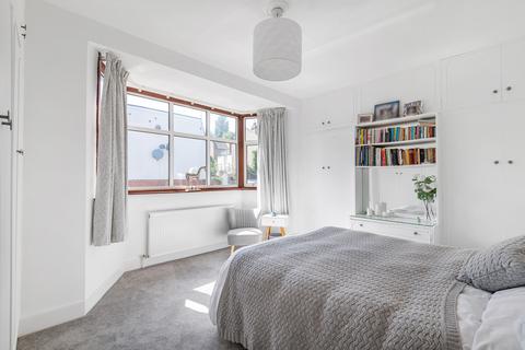 18 Alexandra Gardens, London, N10 3RL
