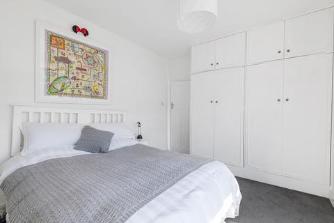 18 Alexandra Gardens, London, N10 3RL