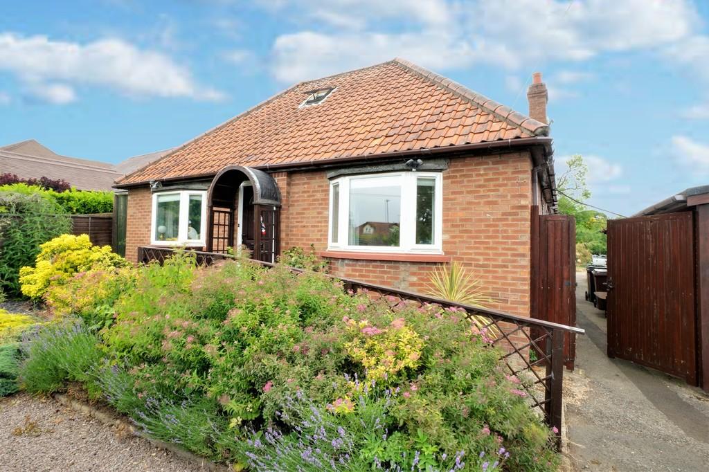Croft Lane, Diss 4 bed detached bungalow £500,000