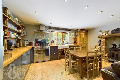 4 bedroom detached house for sale, Waterloo Road, Hainford, Norwich