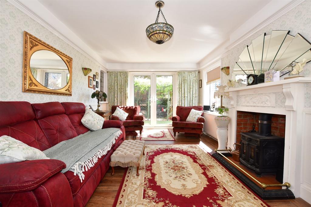 Oxenden Square, Herne Bay, Kent 4 bed detached house £675,000